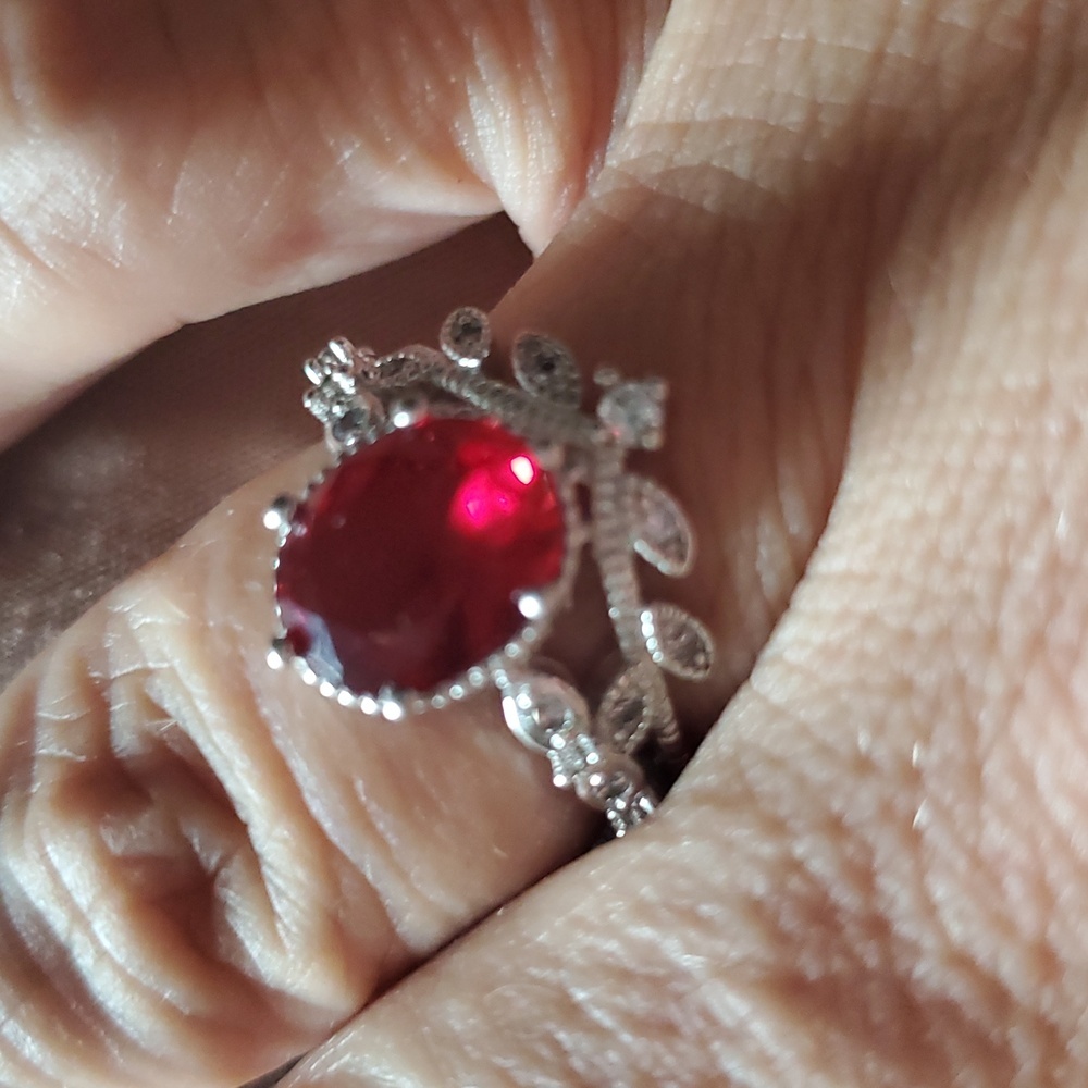 STERLING SWAROVSKI RUBY RING - Picture 2 of 3